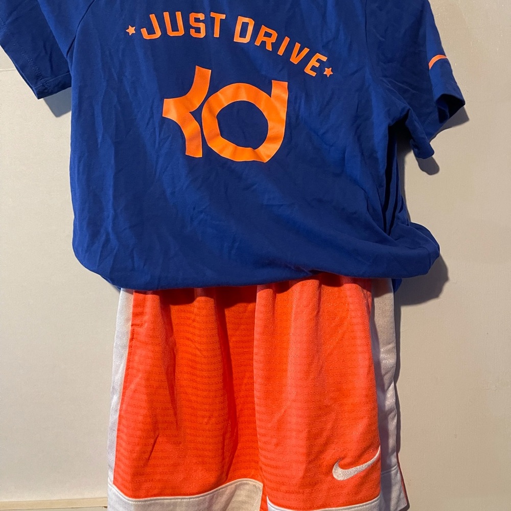 Boys NIKE Shorts Set Size S